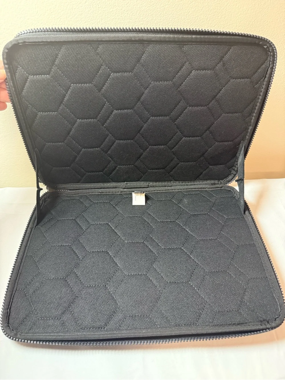 Thule protective hardshell